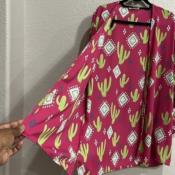 Berry N Cream Pink Cactus print Kimono Size Medium - Picture 8 of 8